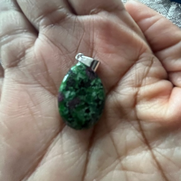 Hand Crafted Green & Red Natural Bloodstone Pendant on Chain Handmade Hand Made - Picture 4 of 4